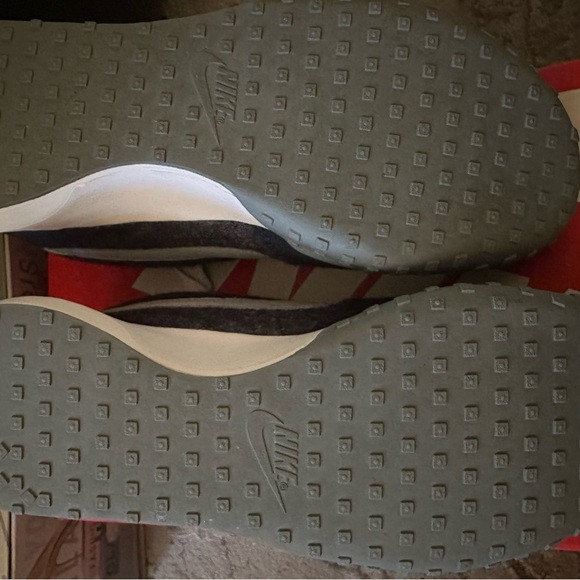 Women’s Rosie waffle racer PRM NM
Size 8.5 - Picture 3 of 4